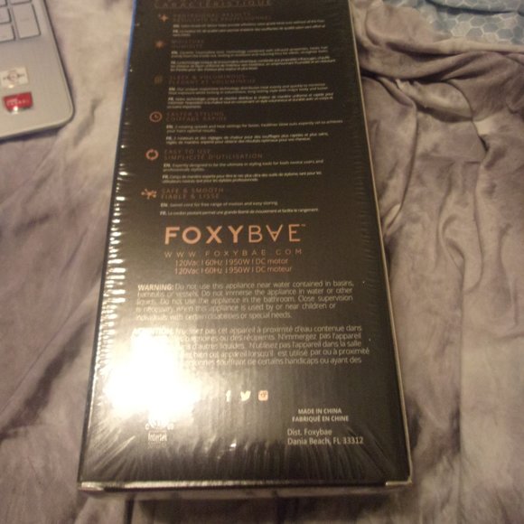 FoxyBae Rose Gold Blow Dryer Brush - 75mm Professional Blowout new in box - Picture 5 of 5